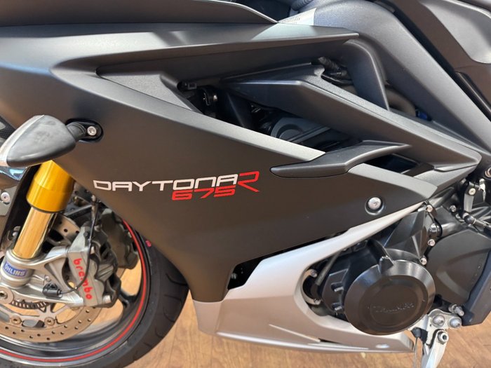 2015 Triumph DAYTONA 675 Black