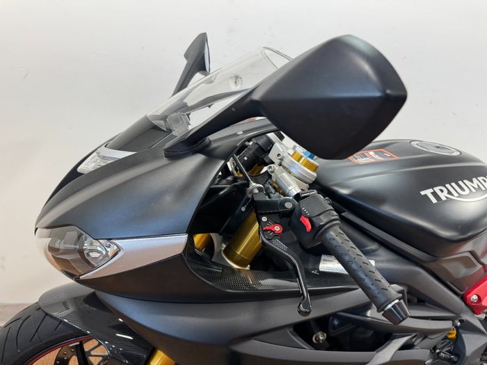 2015 Triumph DAYTONA 675 Black