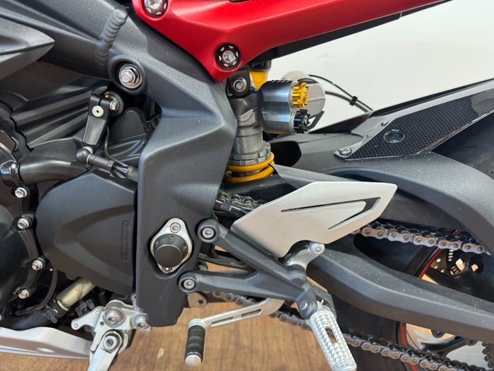 2015 Triumph DAYTONA 675 Black