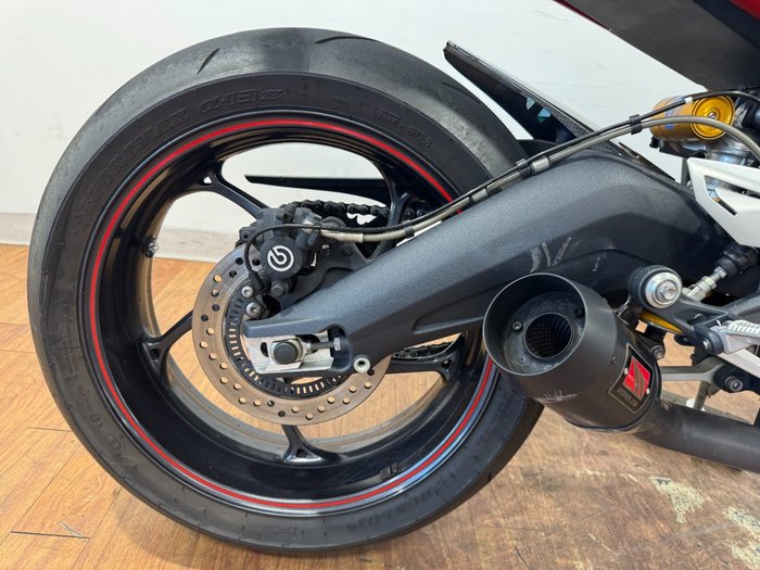2015 Triumph DAYTONA 675 Black