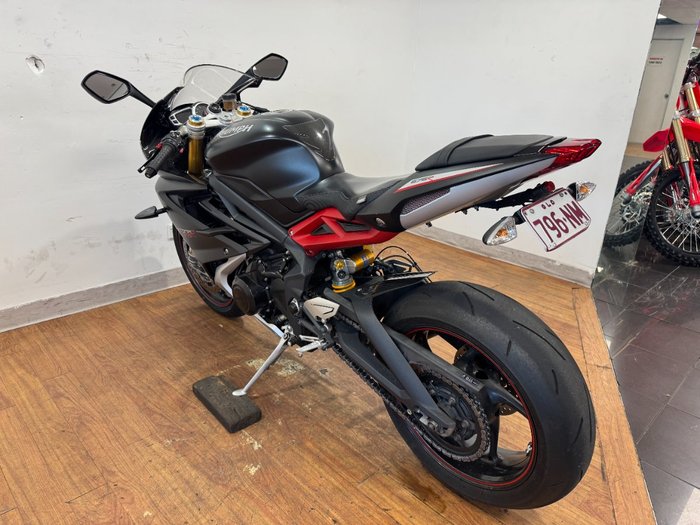 2015 Triumph DAYTONA 675 Black