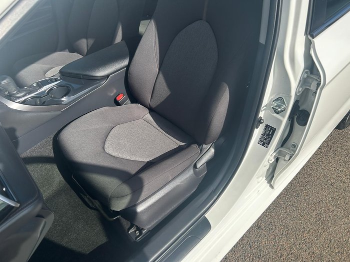 2020 Toyota Camry Ascent ASV70R Frosted White
