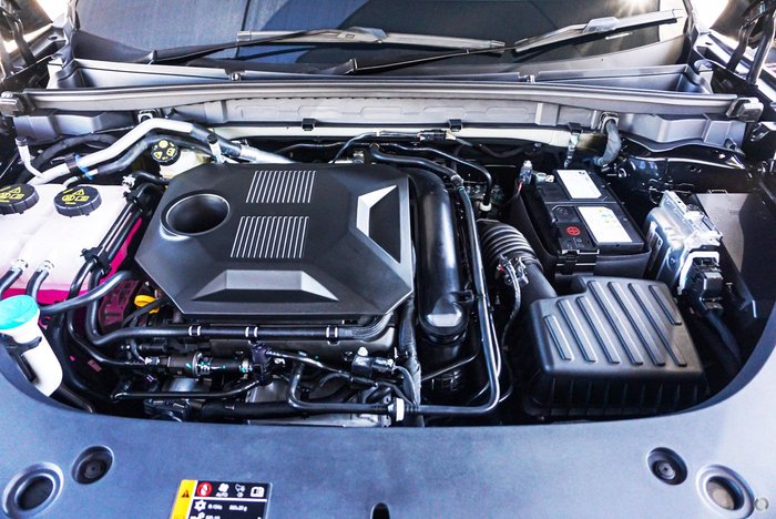 2025 MG HS Excite AS33 MY25 Black Pearl