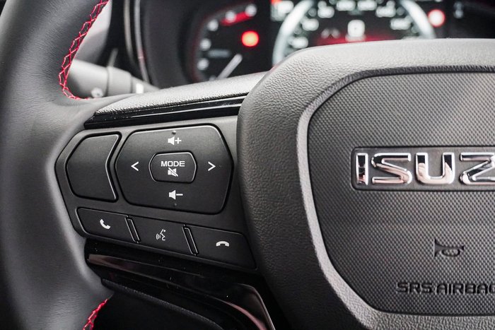 2025 Isuzu D-MAX X-TERRAIN