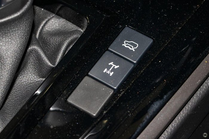 2025 Isuzu D-MAX LS-U