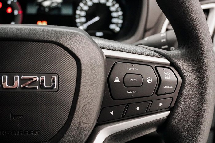 2025 Isuzu MU-X LS-M