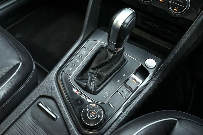 2018 Volkswagen Tiguan Wolfsburg Edition