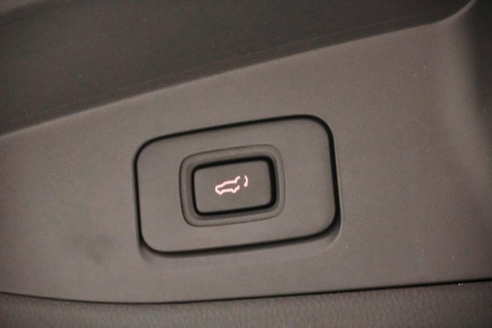 2025 Isuzu MU-X LS-U