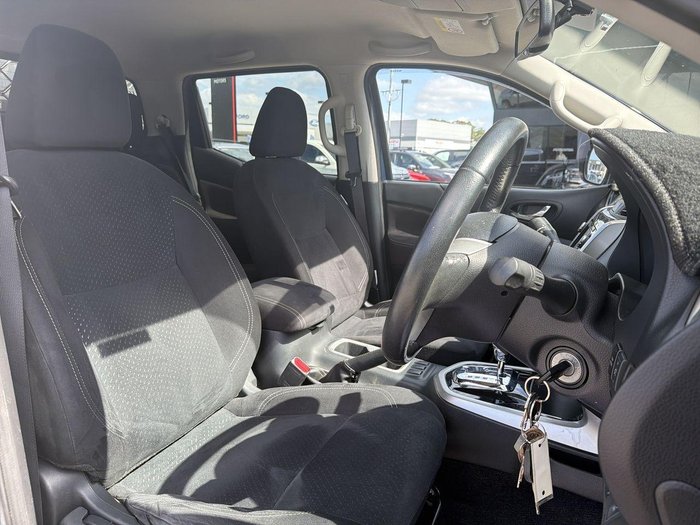 2017 Nissan Navara ST