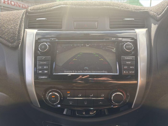 2017 Nissan Navara ST