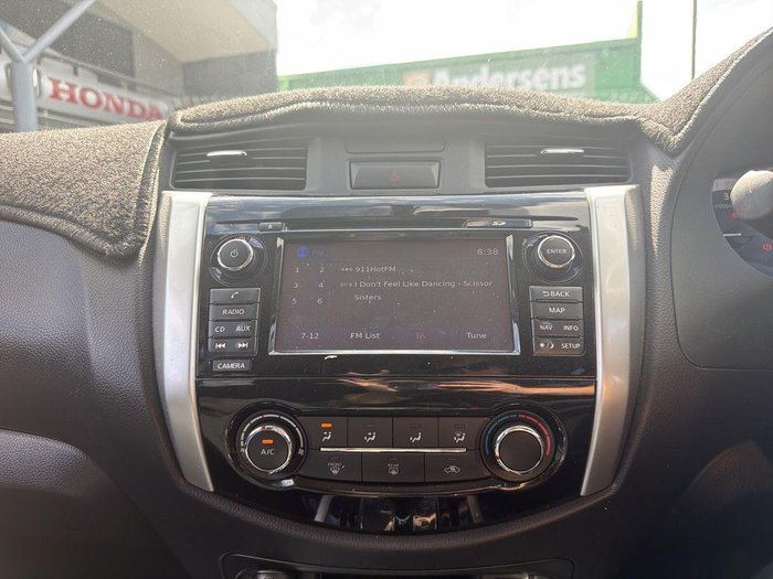 2017 Nissan Navara ST