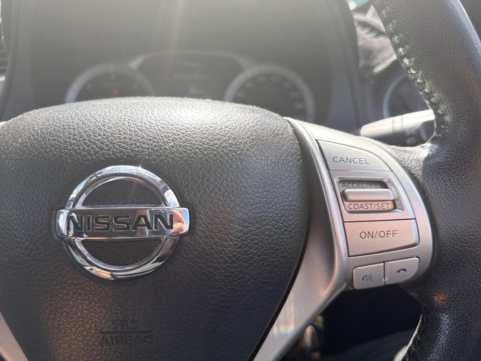 2017 Nissan Navara ST