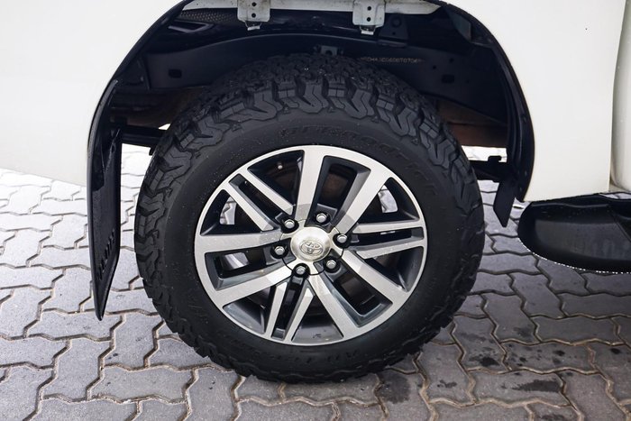 2016 Toyota Hilux SR5