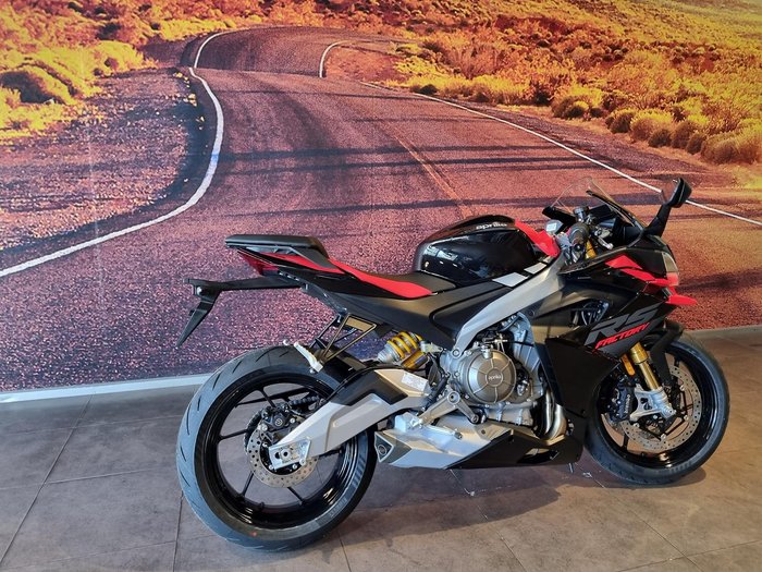 2025 Aprilia RS 660 Factory RS Black
