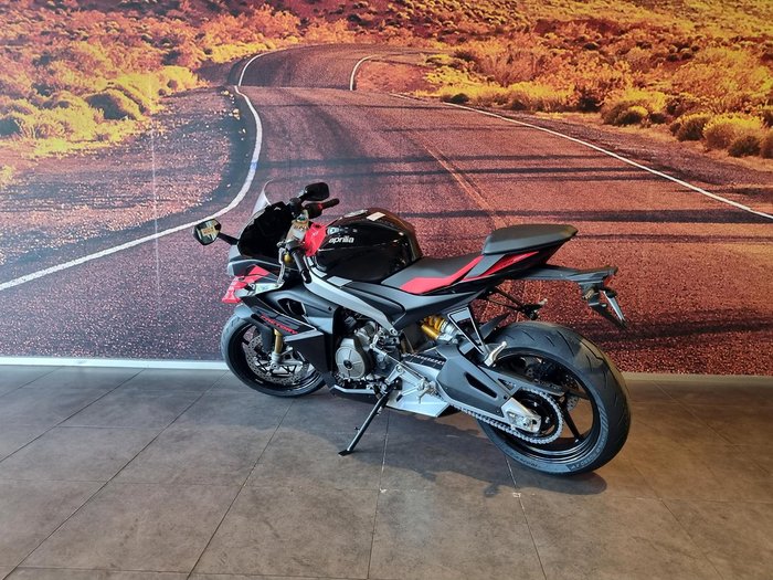 2025 Aprilia RS 660 Factory RS Black