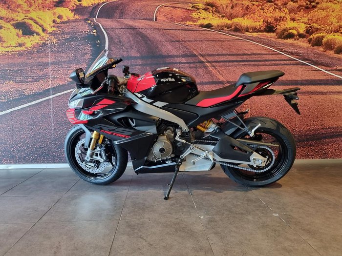 2025 Aprilia RS 660 Factory RS Black