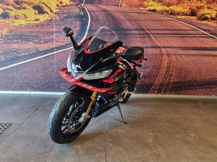 2025 Aprilia RS 660 Factory RS Black