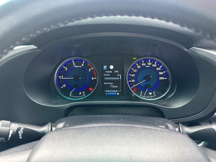 2019 Toyota Hilux SR5