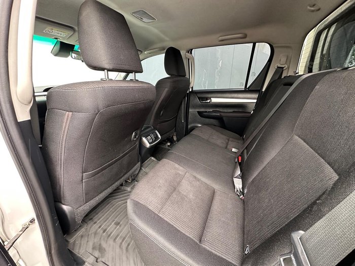 2019 Toyota Hilux SR5