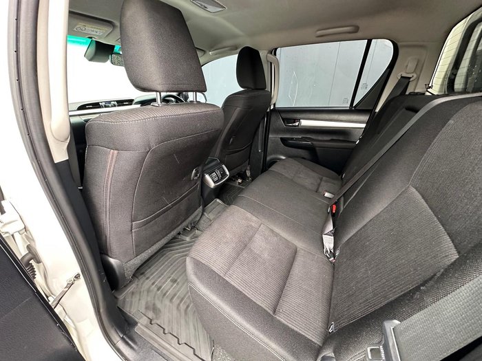 2019 Toyota Hilux SR5