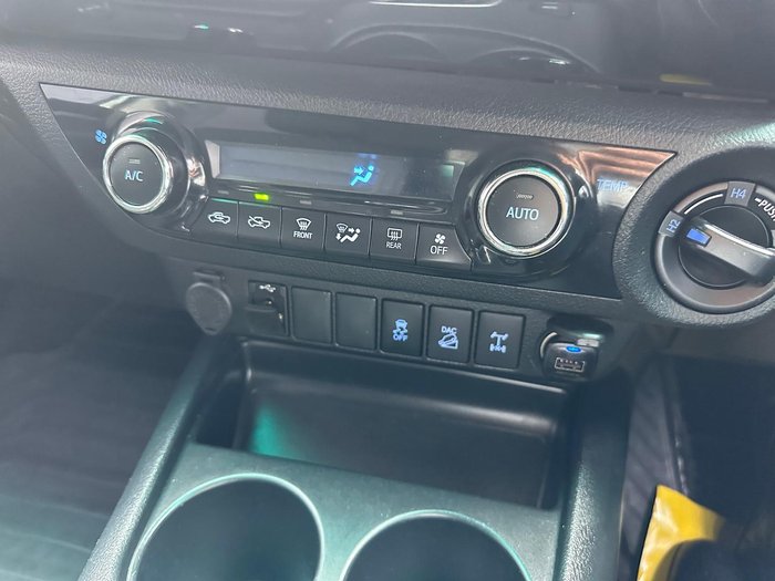 2019 Toyota Hilux SR5