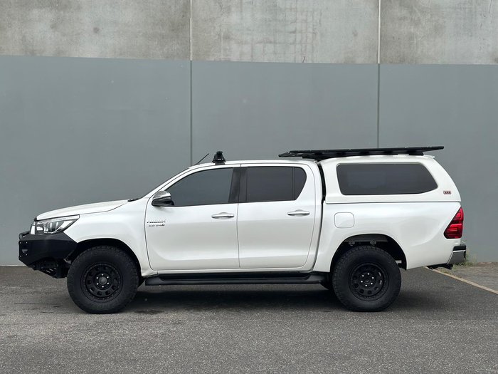 2019 Toyota Hilux SR5