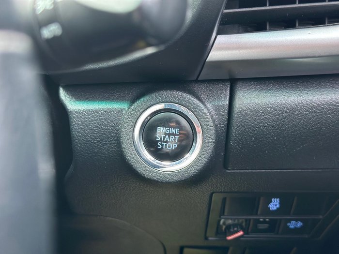 2019 Toyota Hilux SR5