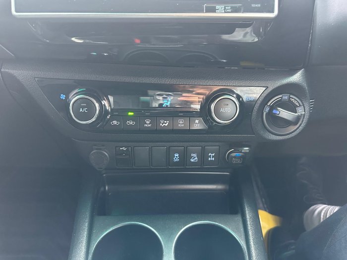 2019 Toyota Hilux SR5