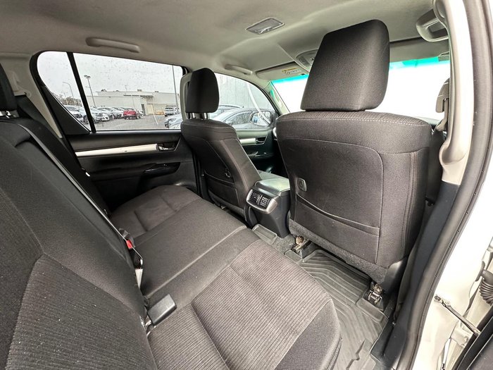 2019 Toyota Hilux SR5