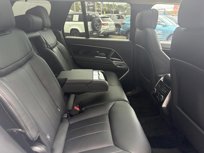 2025 Land Rover Range Rover D350 HSE L460 MY25 AWD Ostuni Pearl White