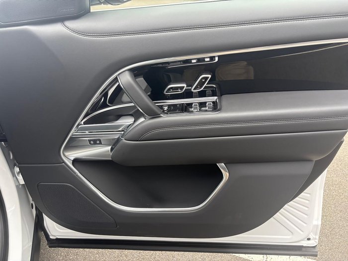 2025 Land Rover Range Rover D350 HSE L460 MY25 AWD Ostuni Pearl White