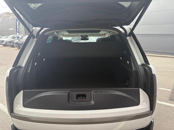 2025 Land Rover Range Rover D350 HSE L460 MY25 AWD Ostuni Pearl White