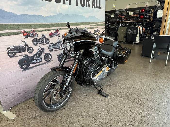 2024 Harley-davidson FLSB SPORT GLIDE (107) Vivid Black