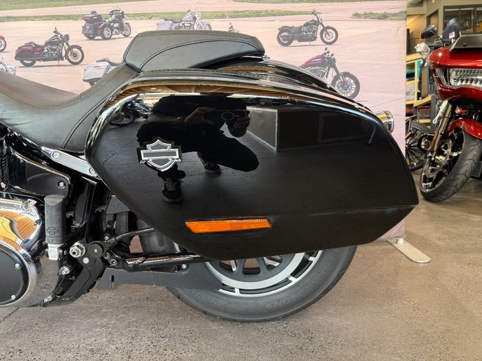 2024 Harley-davidson FLSB SPORT GLIDE (107) Vivid Black