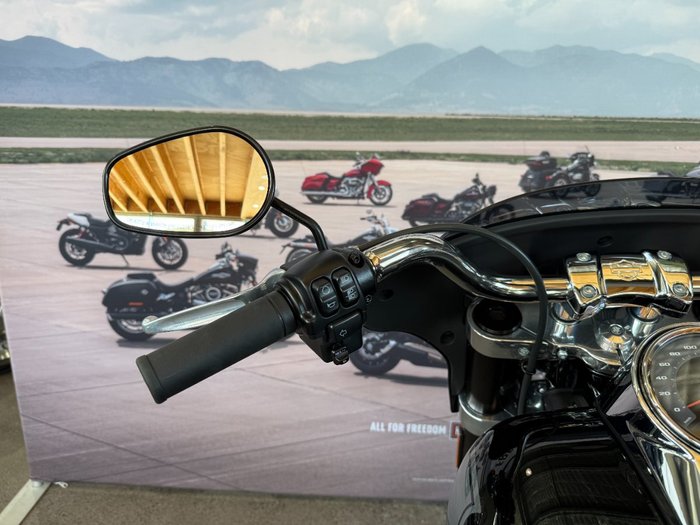 2024 Harley-davidson FLSB SPORT GLIDE (107) Vivid Black