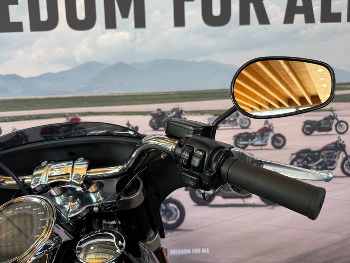 2024 Harley-davidson FLSB SPORT GLIDE (107) Vivid Black