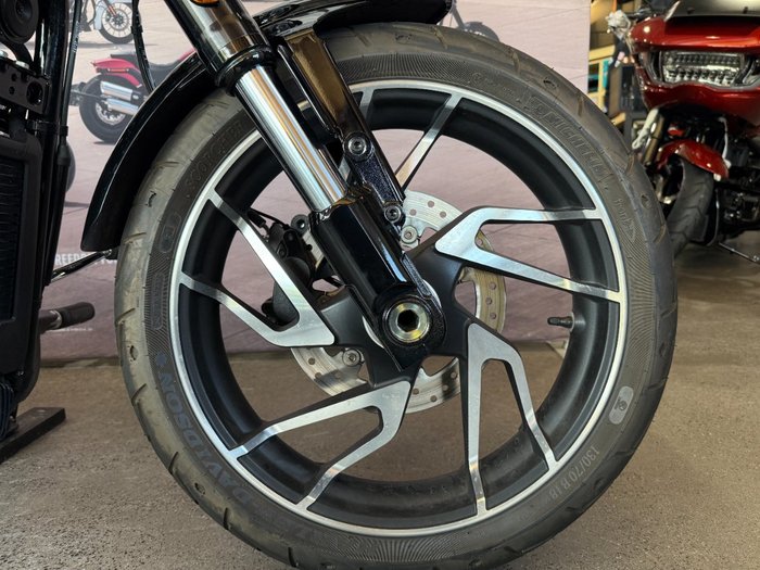 2024 Harley-davidson FLSB SPORT GLIDE (107) Vivid Black