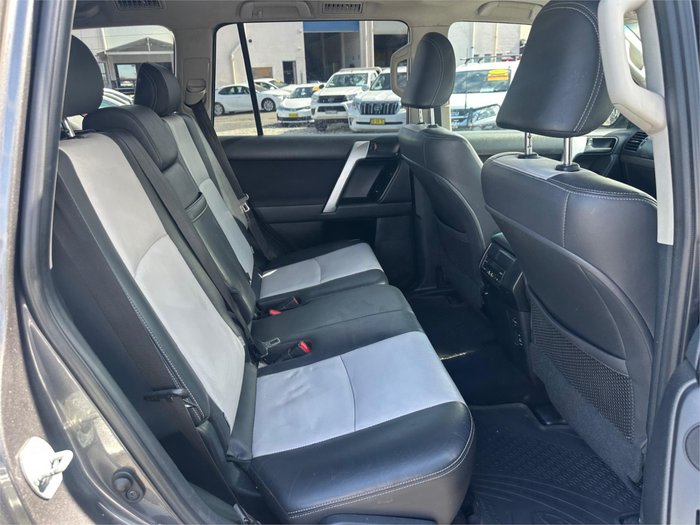 2015 TOYOTA LANDCRUISER PRADO ALTITUDE (4x4)