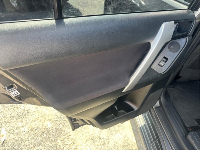 2015 TOYOTA LANDCRUISER PRADO ALTITUDE (4x4)