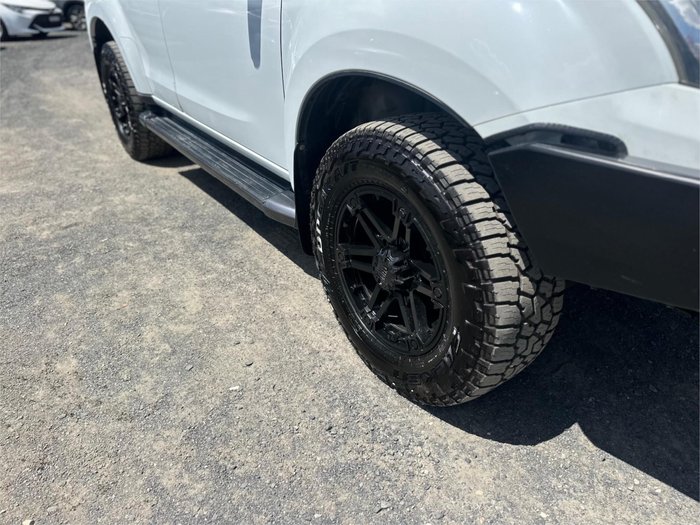 2016 ISUZU MU-X LS-T (4x4)