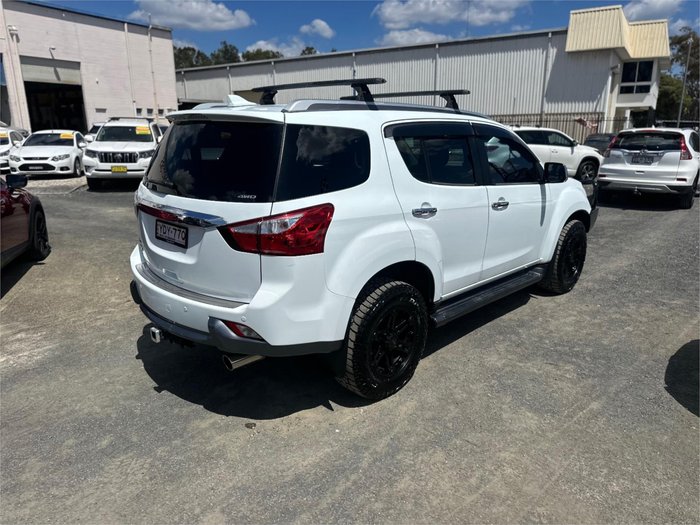 2016 ISUZU MU-X LS-T (4x4)