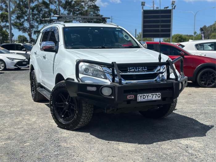 2016 ISUZU MU-X