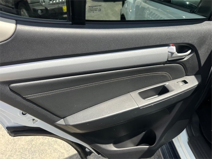 2016 ISUZU MU-X LS-T (4x4)