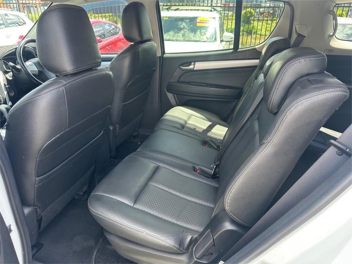 2016 ISUZU MU-X LS-T (4x4)