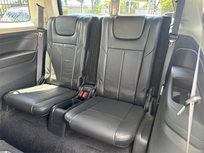 2016 ISUZU MU-X LS-T (4x4)