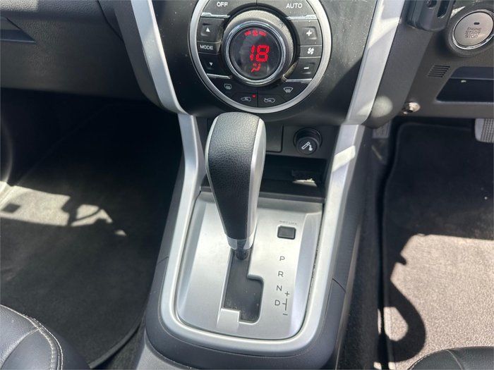 2016 ISUZU MU-X LS-T (4x4)