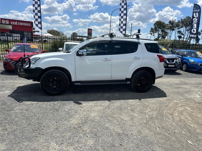 2016 ISUZU MU-X LS-T (4x4)