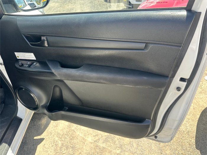 2021 TOYOTA HILUX WORKMATE (4x2)