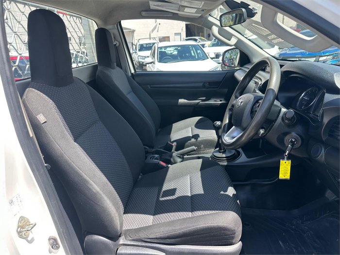 2021 TOYOTA HILUX WORKMATE (4x2)