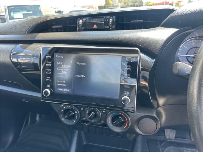 2021 TOYOTA HILUX WORKMATE (4x2)